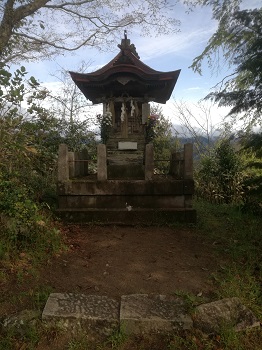 サムハラ神社の山頂の祠